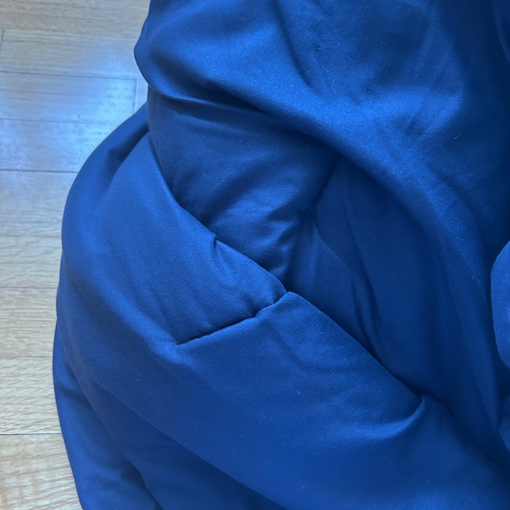 Plaid Blue and Red Bedding Set - Picture 2 of 3